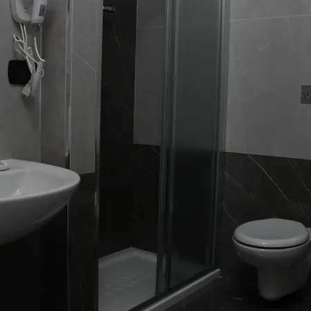 住宿加早餐酒店 La Perla 3*