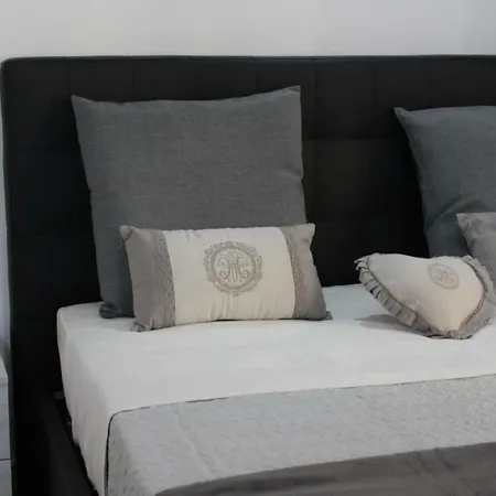 La Perla Bed and Breakfast