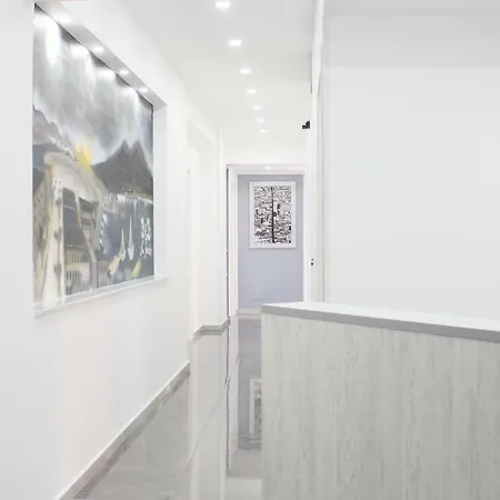 La Perla Bed and Breakfast 3*